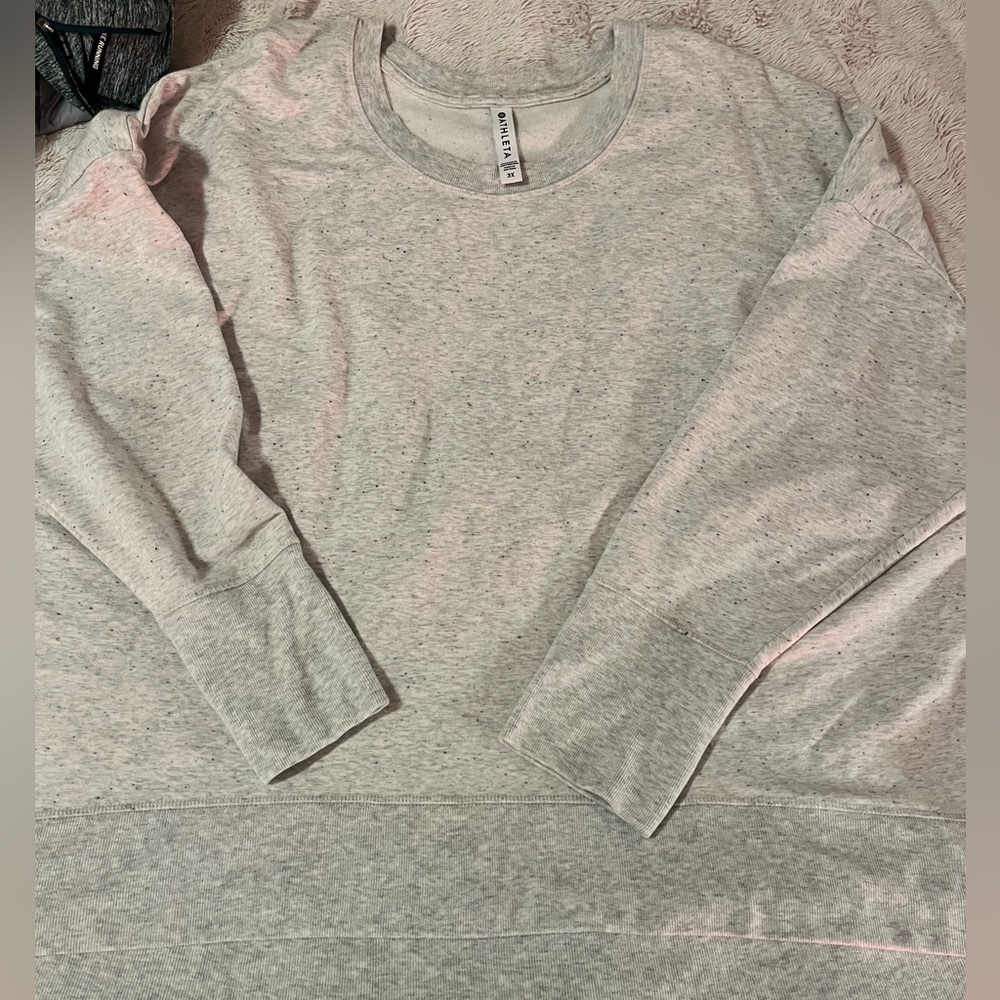 Athleta Speckled Gray Crewneck Top